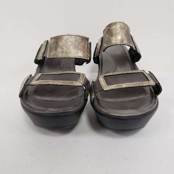 Naot Womens Metallic Wedge Sandals Size US 8.5 EU 39 Slip On Boho Festival Club - Picture 2 of 12